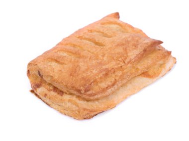 Beyaz arka planda izole edilmiş bir börek.