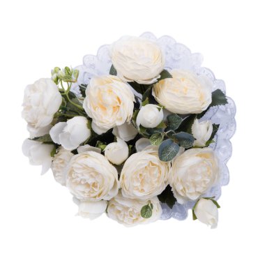 Beyaz arka planda izole edilmiş yapay beyaz güller.