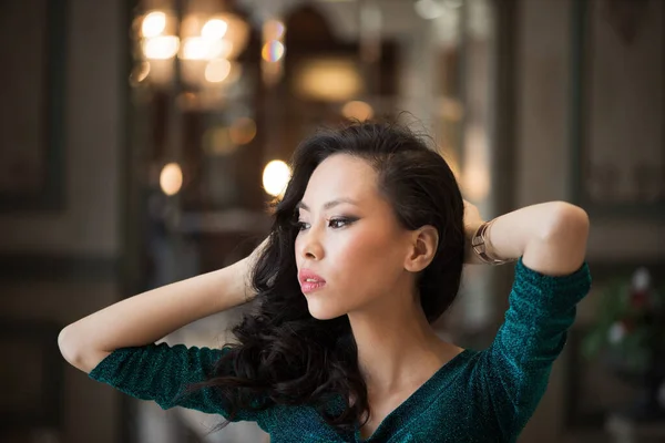 Portrait Beautiful Asian Woman Green Dress Evening Make — Stock Photo, Image
