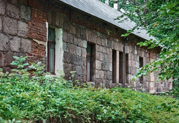 Old Abandoned Brick Building Nature — Stock Photo, Image