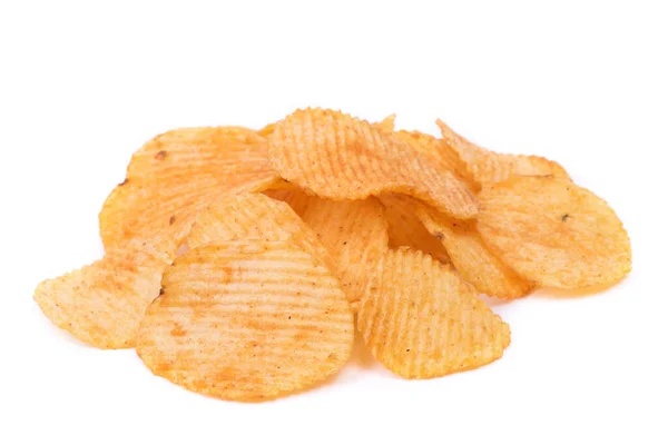 Haufen Kartoffelchips Geriffelt Isoliert Auf Weißem Hintergrund Gewellte Chips Großaufnahme — Stockfoto