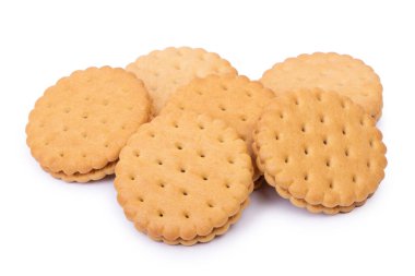 Beyaz arkaplanda izole edilmiş çift yuvarlak bisküvi yığını