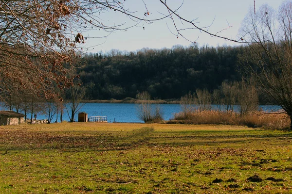 Озеро Горная Природа Дикая Природа Ландшафтный Горизонт Дерево Зеленая Вода — стоковое фото