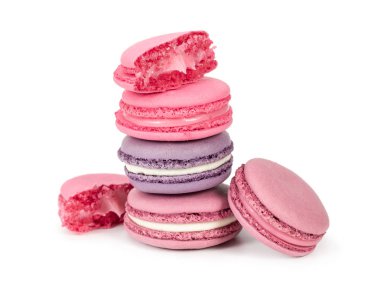 Fransızca macaroons beyaz izole yığını  
