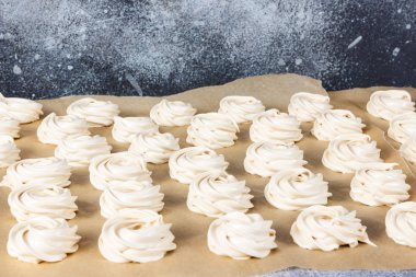 Pişirme geleneksel ev yapımı vanilya zephyr. 