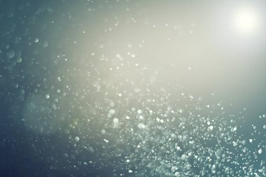 Sinek su arka plan bulanık soyut bokeh ışık, Noel iki ton renkler.