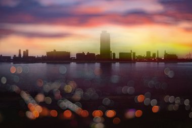 Songkhla Tayland güzel gün batımından Soyut bokeh. Kentin