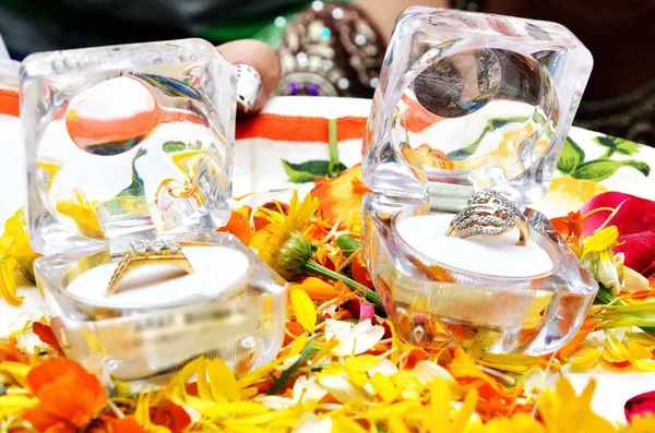 Fechar Aliança Casamento Caixa Cerimônia Casamento Tailandês — Fotografia de Stock