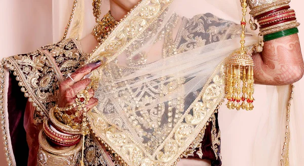 印度婚礼上的新娘首饰 — 图库照片