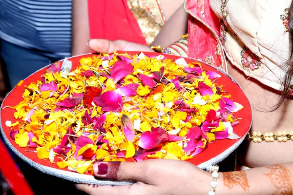 Indiase Bruidsmeisje Baraat Welkom Rituele Ceremonie Van Het Huwelijk — Stockfoto