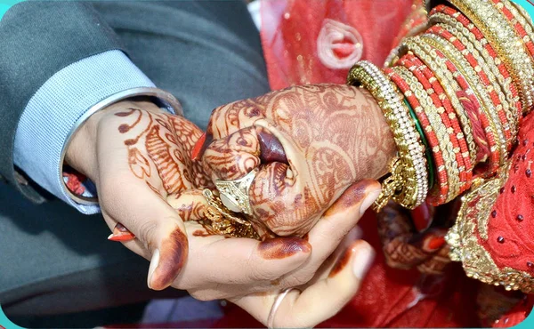 Couple Indien Jouant Anneau Jeu Pêche Dans Cérémonie Mariage Inde — Photo