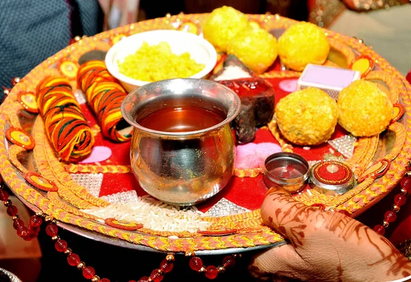 Üdvözöljük Vőlegény Hindu Rituálék Thali — Stock Fotó