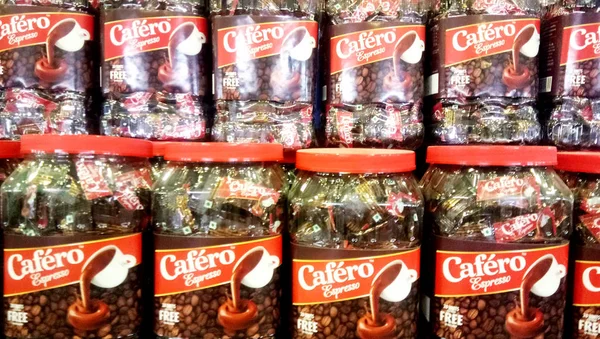 Mapro Falero Jelly Fruit Chews and Cafero Expresso Toffee Boxes in super store in lucknow on 15 january 2019 — Stock Photo, Image