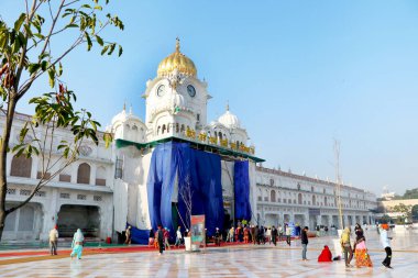 Amritsar, Punjab, Hindistan - 03 Aralık 2019: Amritsar 'daki altın tapınağın güzel manzarası