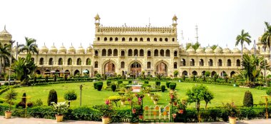Lucknow Bara Imambara ya da Asfi Camii, Lucknow, Hindistan 'da bina kompleksi.