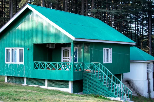 Popüler bir Hint tepe istasyonu - Patnitop, jammu