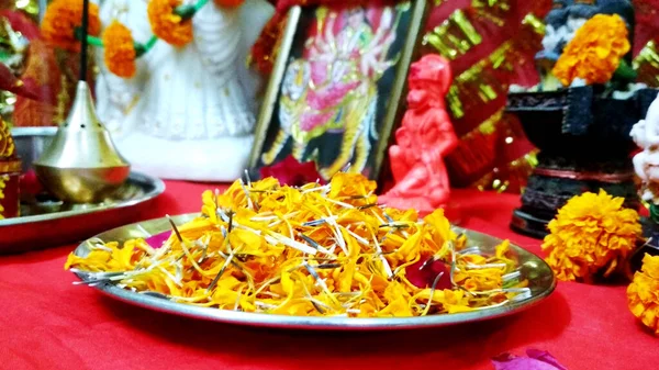 Puja Atau Pooja Thali Karena Menyembah Tuhan Dalam Agama Hindu — Stok Foto