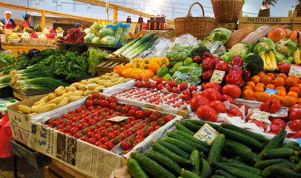 Москва Россия Ноября 2012 Года Стол Овощами Фруктами Районный Продовольственный — стоковое фото