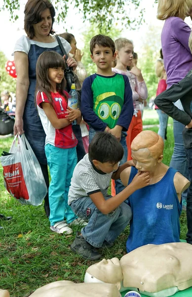 Moskwa Rosja Września 2014 Publicznych Lekcje Awaryjnego Manekina Obchody Święta — Zdjęcie stockowe