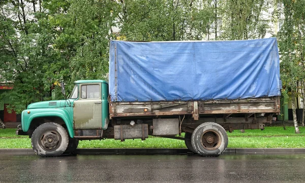 Eski kamyon karoser.