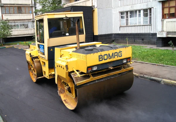 Moskva Rusko Květen 2011 Asfalt Kluziště Dvorku Domu Chodníku Program — Stock fotografie