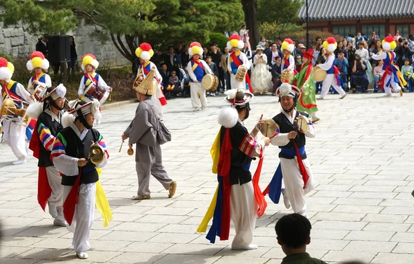 Seoul Sydkorea April 2018 Antika Koreanska Dansar Traditionella Dräkter — Stockfoto