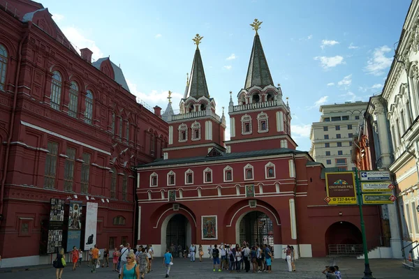 Moscú Rusia Junio 2018 Resurrección Voskresenskyie Puertas Con Capilla Iverskaya —  Fotos de Stock