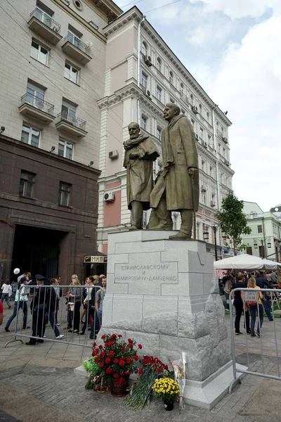 Μόσχα Ρωσία Μαΐου 2016 Στανισλάφσκι Και Μνημείο Nemirovich Danchenko — Φωτογραφία Αρχείου