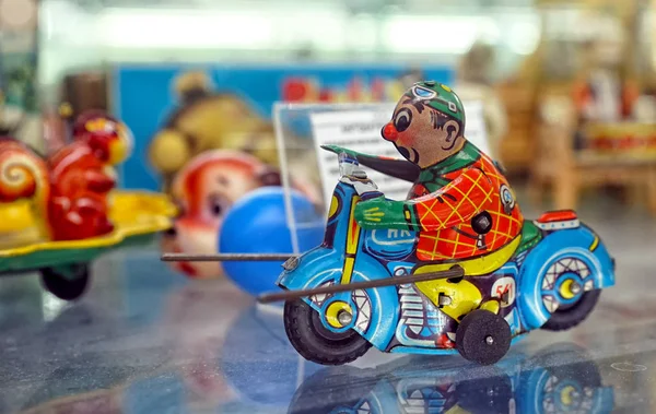 Moscow Março 2018 Motociclista Moto Mostra Com Brinquedos Antigos Uma — Fotografia de Stock