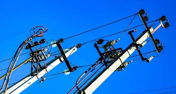 Power Line Concrete Electric Poles Wires Bright Blue Sky — Stock Photo, Image