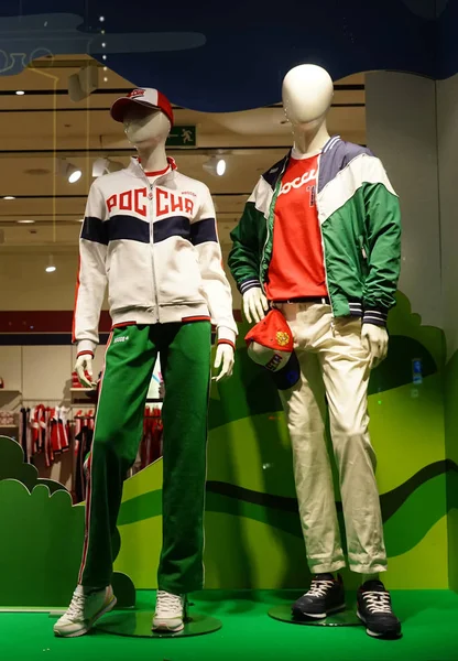 Moscow Rússia Abril 2019 Coleção Roupas Primavera Sazonal Manequins Vitrines — Fotografia de Stock