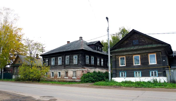 ウグリッヒ ロシア 2017 市内の古い部分に古い木造建物 — ストック写真