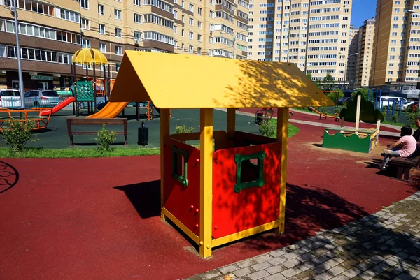 Moscou Septembre 2018 Petit Carrousel Pour Enfants Dans Aire Jeux — Photo