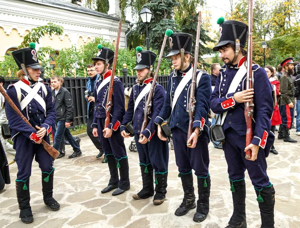 Moscow June 2015 Men Form Soldiers Times War Napoleon Reconstruction — Stock Photo, Image