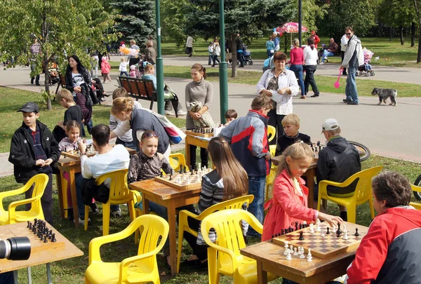 Москва Россия Сентябрь 2014 Дети Играют Шахматы Празднование Дня Города — стоковое фото