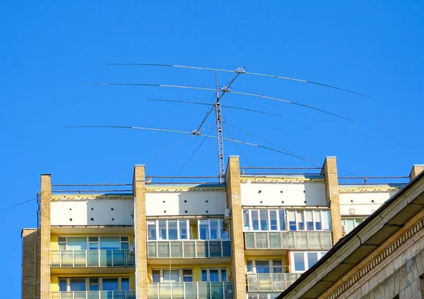 Short wave directional antenna for amateur radio communications — Stock Photo, Image