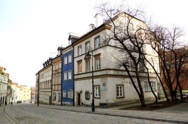 Tarihi şehir manzarası, eski binaların cepheleri..