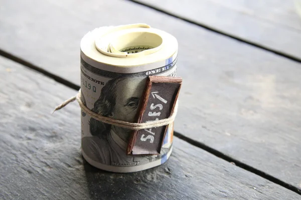 Satış büyüme konsepti, plaka üzerindeki yazı, klasik stil