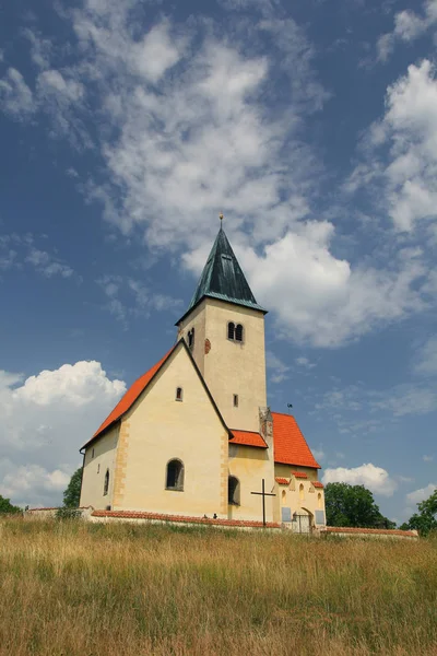 Iglesia San Jakub Filip Colina Chvojen República Checa —  Fotos de Stock