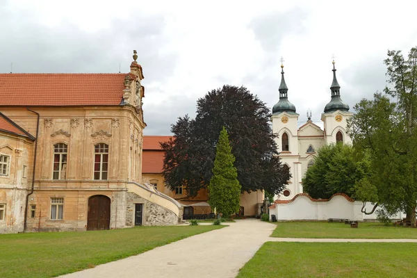 Monastère Premonstratensian Avec Deux Tours Zeliv République Tchèque — Photo