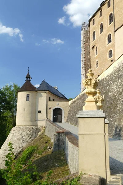 Замок Чески Штернберк Чехии Вход — стоковое фото