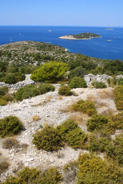 Rogoznica şehir, merkezi Hırvatistan Adriyatik Denizi manzaraya