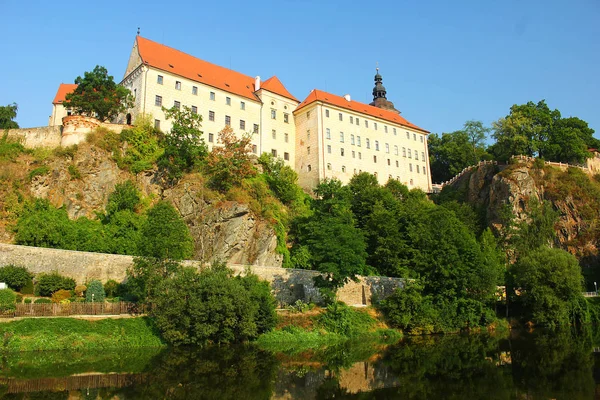 Castillo y castillo en Bechyne, Bohemia del Sur . —  Fotos de Stock