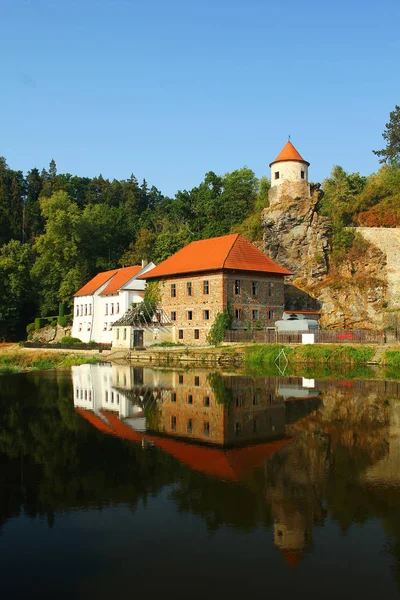 Castillo y castillo en Bechyne, Bohemia del Sur . —  Fotos de Stock