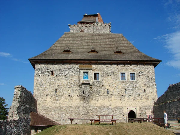 Gården i medeltida Kasperk slott i södra Böhmen, Tjeckien. — Stockfoto