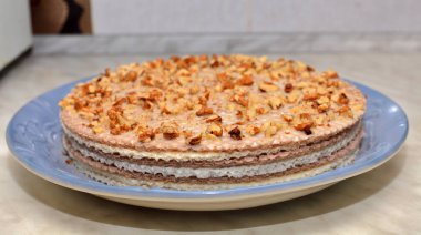 Yoğunlaştırılmış süt ve ceviz ile waffle pasta