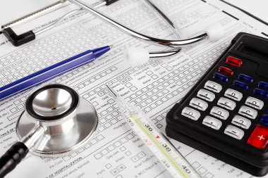 Sağlık sigortası masrafları. Tıbbi fonendoskop, hesap makinesi, kalem, tıbbi termometre..
