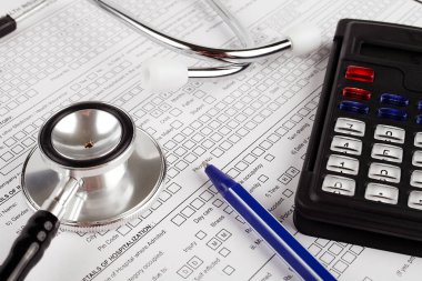 Sağlık sigortası masrafları. Tıbbi fonendoskop, hesap makinesi, kalem..