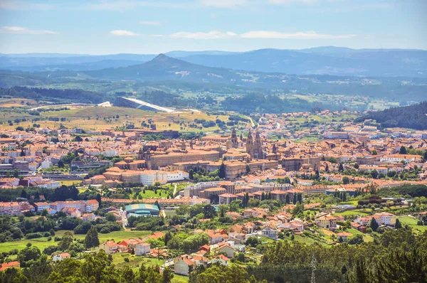 Panorama de la ciudad santa Santiago de Compostela. Santiago de Compo Imagen de archivo