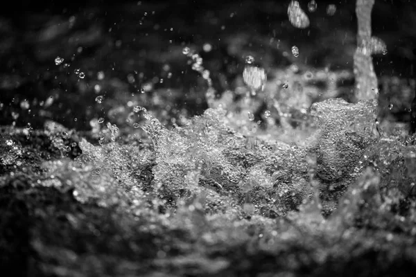 雨淋在水坑里 — 图库照片